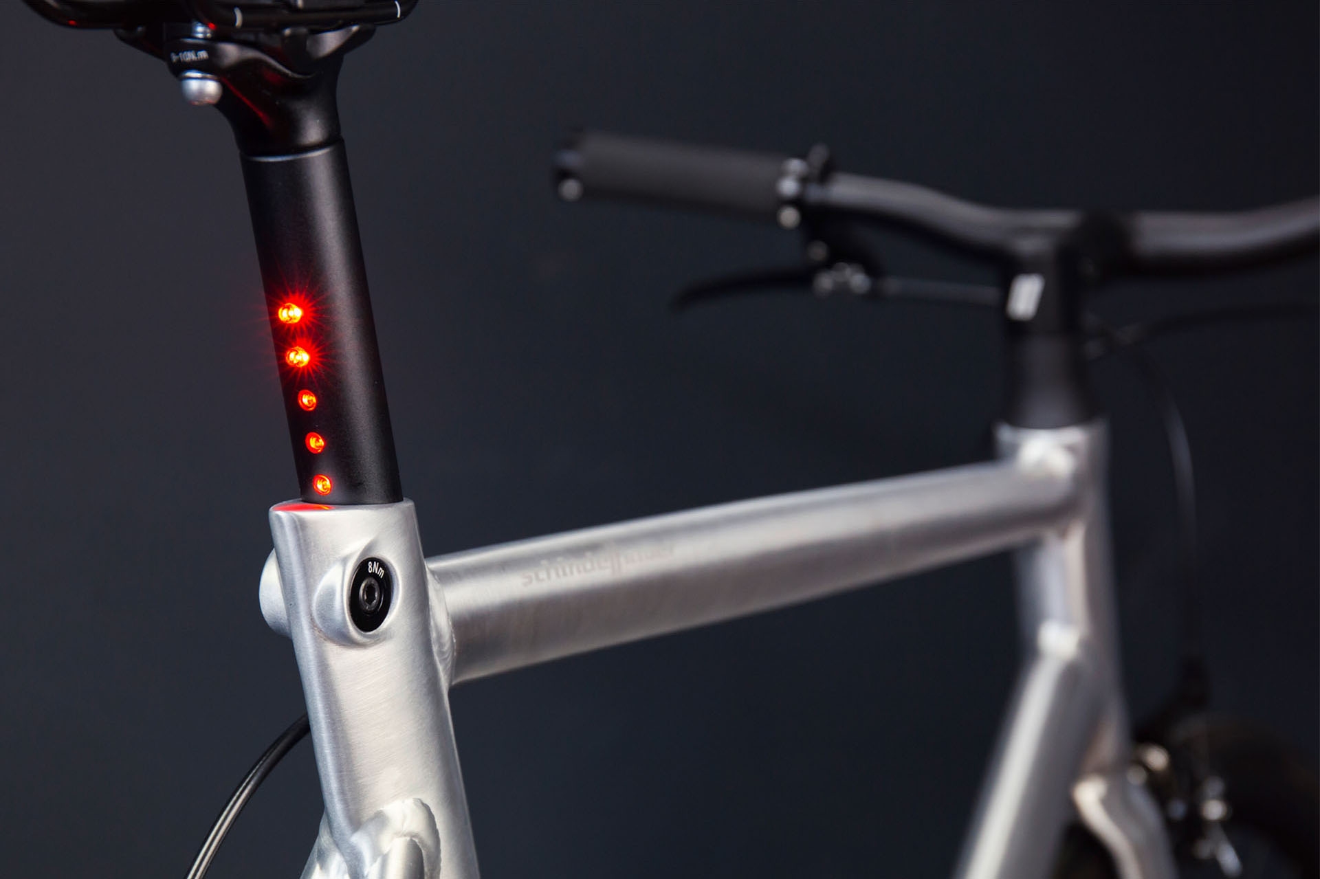 Drehen Sie Bike-Signal-licht-Fahrrad-Lenker Lenker Endstopfen Led Warnanzeige-licht-Lampe Mit Eingebautem Knopf-Batterie Schwarz 1pair 